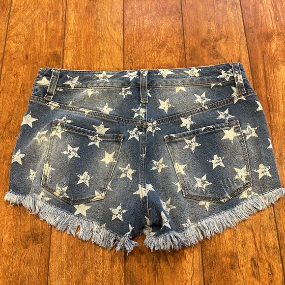 NWOT Stars and Stripes Jean shorts - Picture 4 of 4